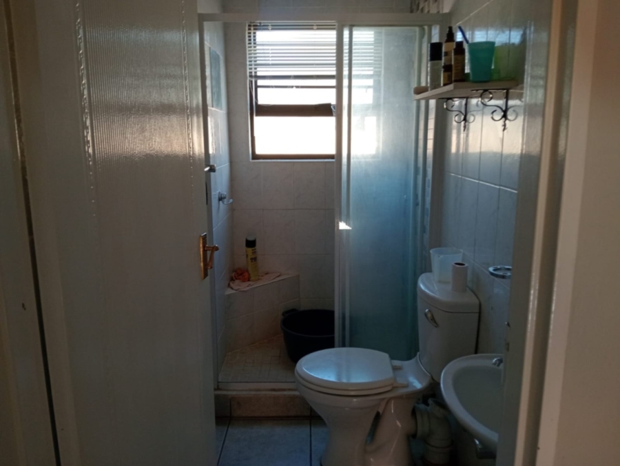 2 Bedroom Property for Sale in Langenhovenpark Free State